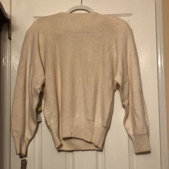 NWT - Floral Sweater with Sequin! size L! Perfect for fall nights - Picture 5 of 6